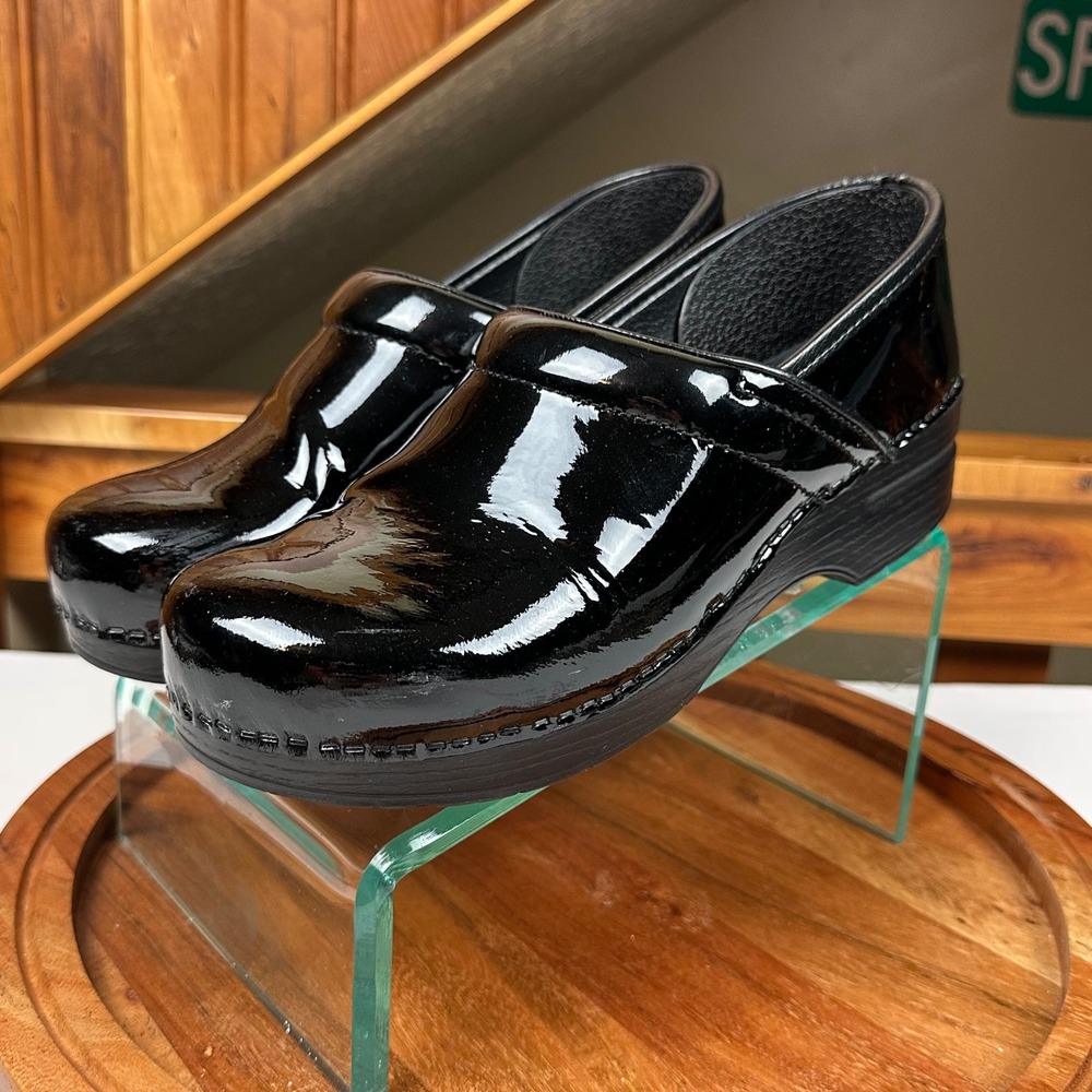 Dansko Professional Black Patent Leather Clogs Womens 41 EU 10.5-11 US